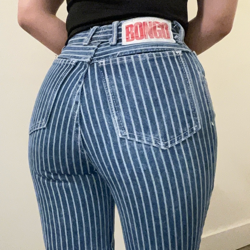 Vintage BONGO High-Waisted Jeans — 00